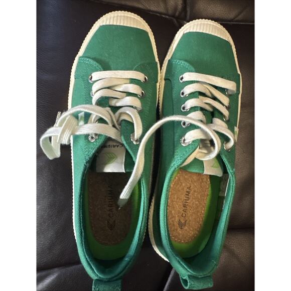 cariuma sneakers women Kelly Green Sz 9 - Picture 1 of 9